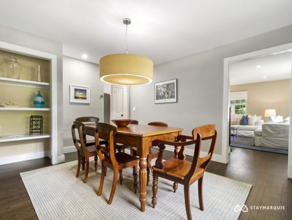Hamptons Home 1020634