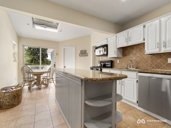 Hamptons Home 1020634