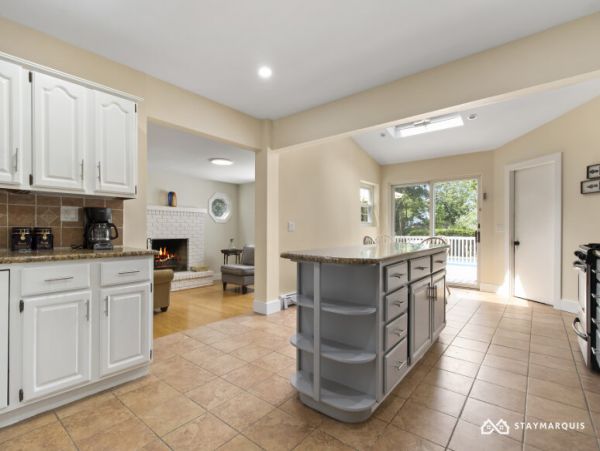 Hamptons Home 1020634