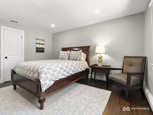 Hamptons Home 1020634
