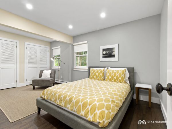 Hamptons Home 1020634