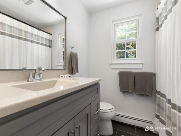 Hamptons Home 1020634