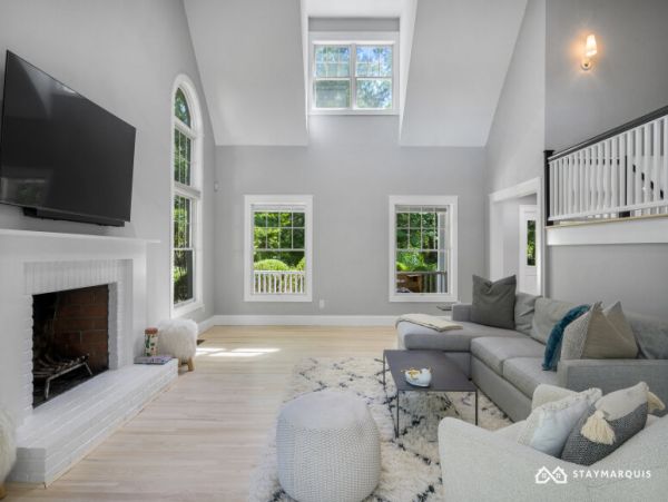 Hamptons Home 1020635
