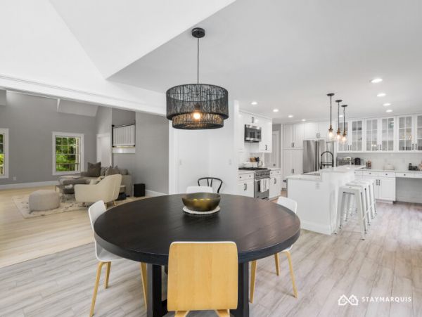 Hamptons Home 1020635