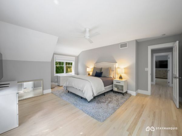 Hamptons Home 1020635