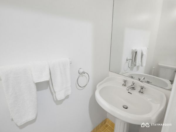 Hamptons Home 1020635
