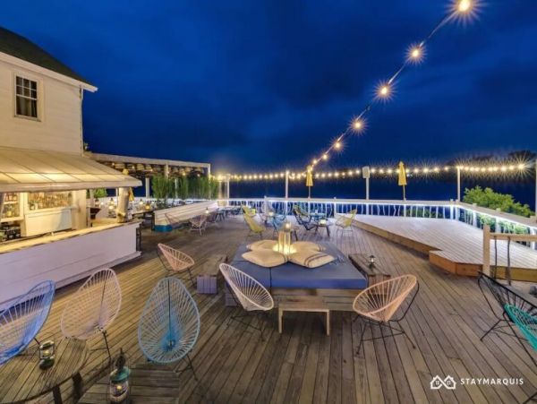 Hamptons Home 1020636