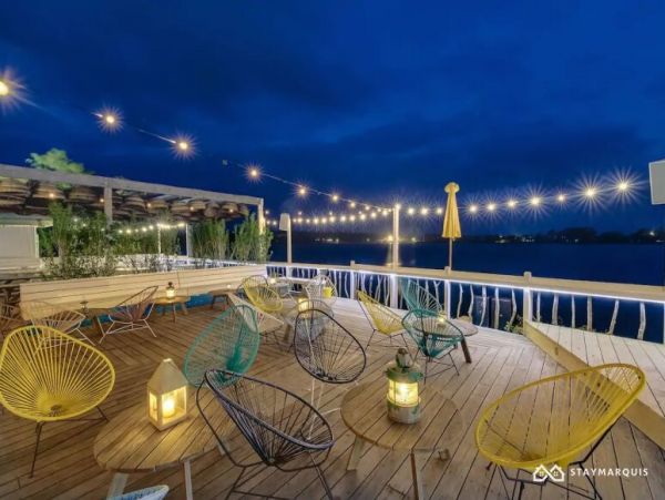 Hamptons Home 1020636