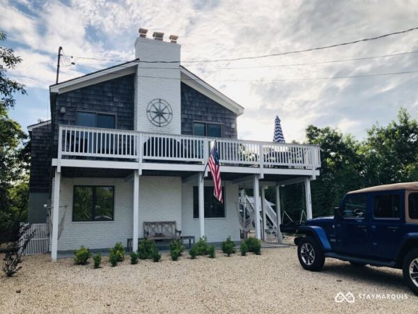 Hamptons Home 1020637