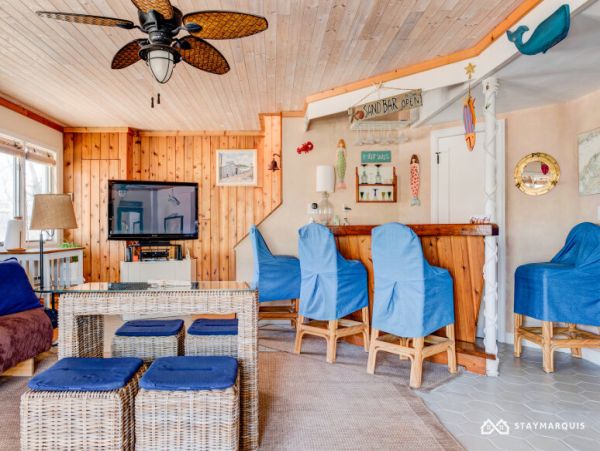 Hamptons Home 1020637