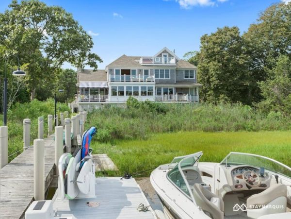Hamptons Home 1020638