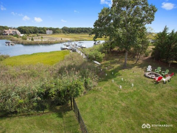 Hamptons Home 1020638