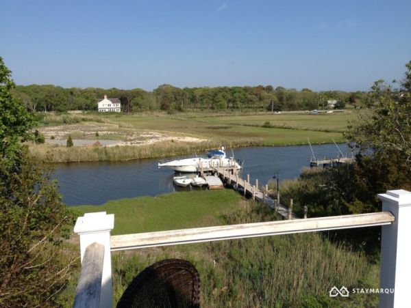 Hamptons Home 1020638