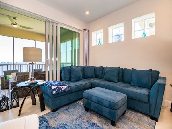 Bradenton Condo with 3 Bedrooms Sleeps 7 Drive to Beach