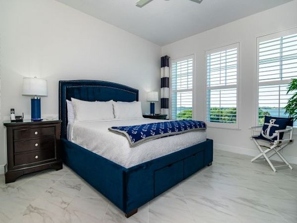 Bradenton Condo with 3 Bedrooms Sleeps 7 Drive to Beach