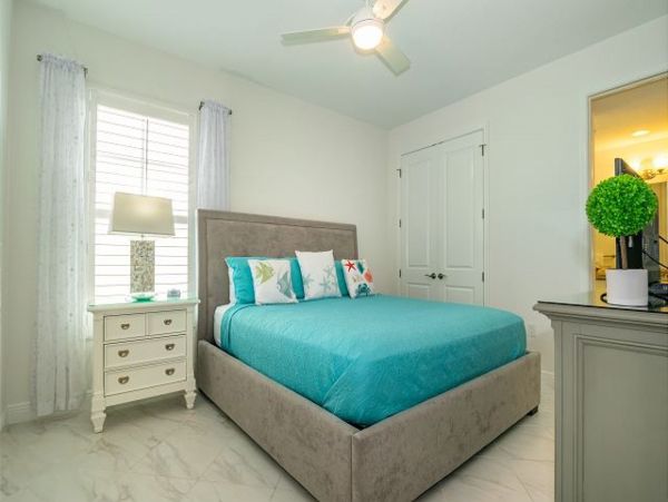 Bradenton Condo with 3 Bedrooms Sleeps 7 Drive to Beach