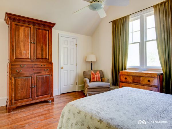 Hamptons Home 1020640