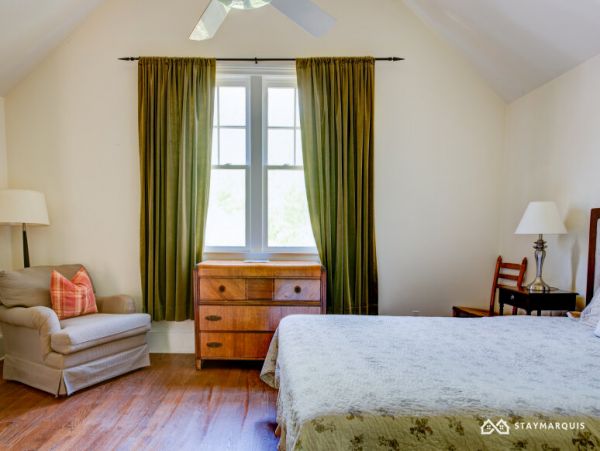 Hamptons Home 1020640