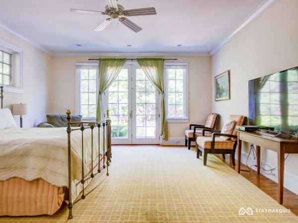 Hamptons Home 1020640