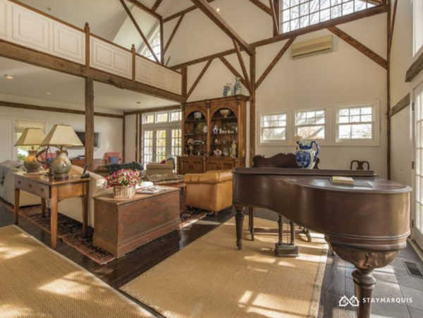 Hamptons Home 1020643