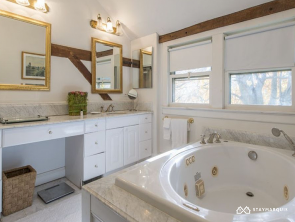 Hamptons Home 1020643