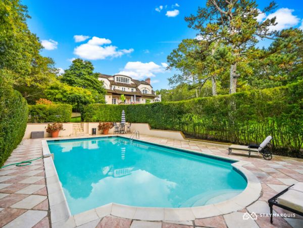 Hamptons Home 1020646