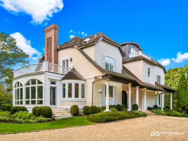 Hamptons Home 1020646