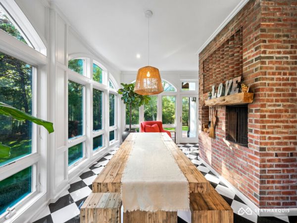 Hamptons Home 1020646