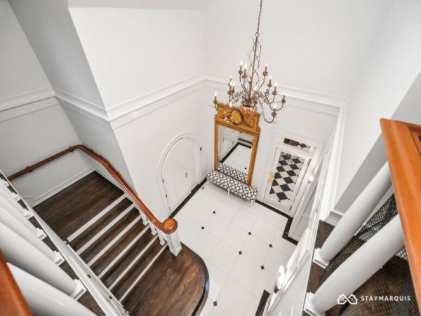 Hamptons Home 1020646