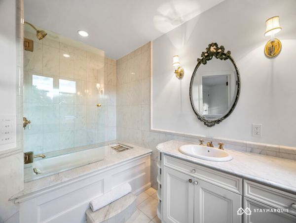 Hamptons Home 1020646