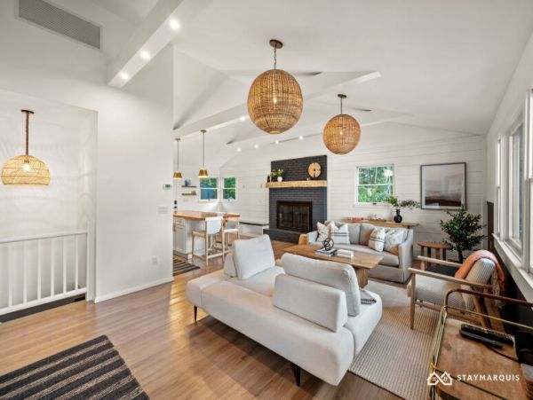 Hamptons Home 1020648