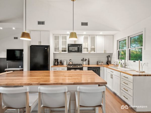 Hamptons Home 1020648