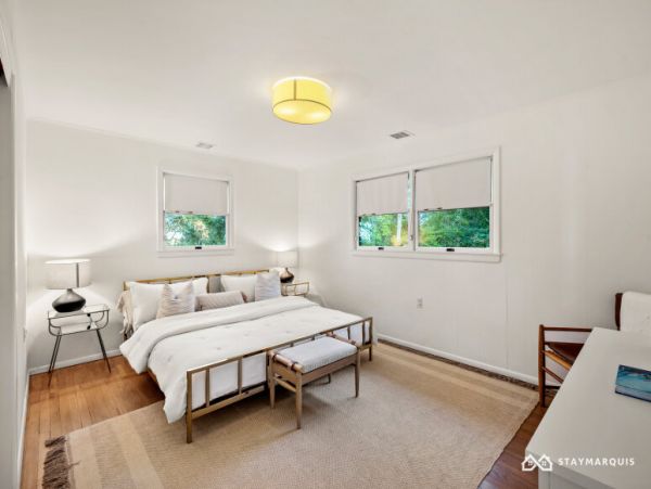 Hamptons Home 1020648