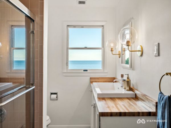 Hamptons Home 1020648
