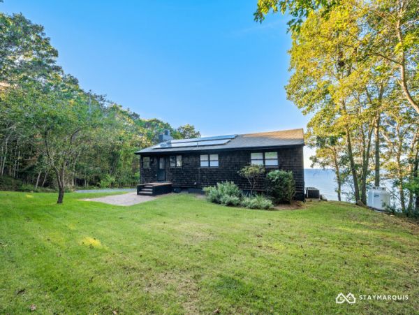 Hamptons Home 1020648
