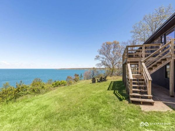 Hamptons Home 1020648