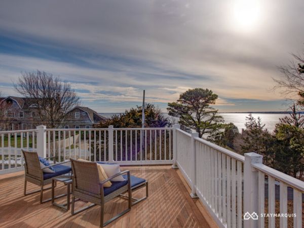 Hamptons Home 1020651
