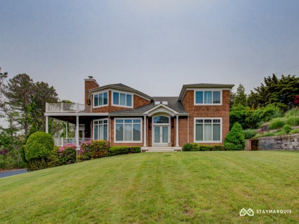 Hamptons Home 1020651
