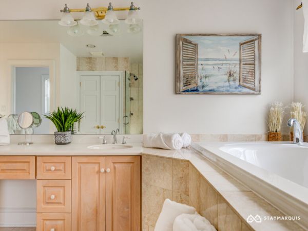Hamptons Home 1020651