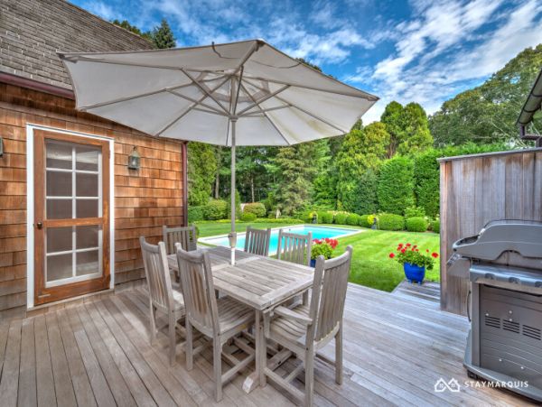 Hamptons Home 1020653