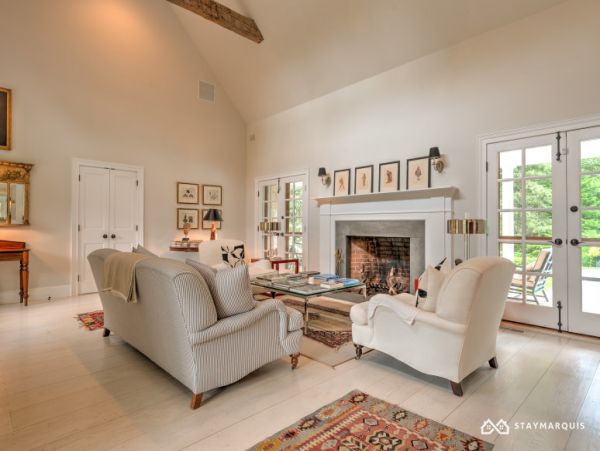 Hamptons Home 1020653