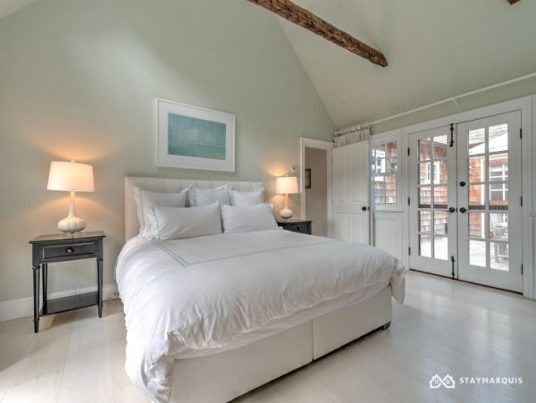 Hamptons Home 1020653
