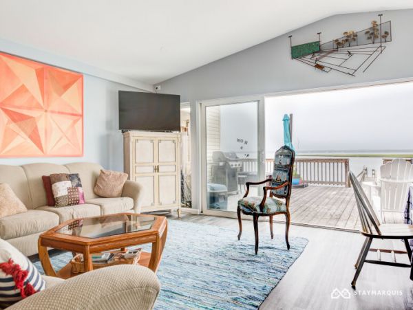 Hamptons Home 1020655
