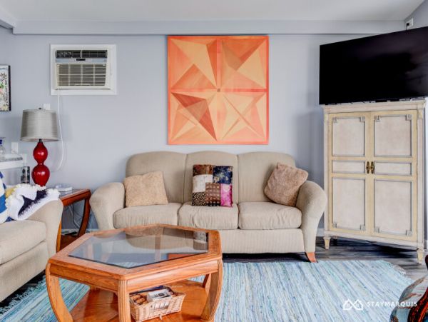 Hamptons Home 1020655