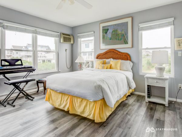 Hamptons Home 1020655
