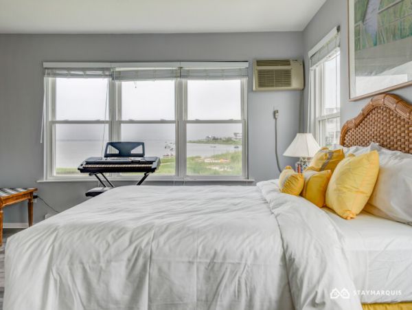 Hamptons Home 1020655