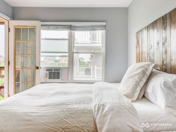 Hamptons Home 1020655