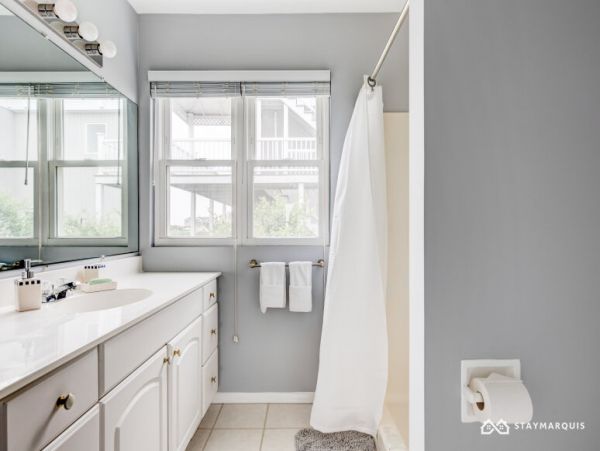 Hamptons Home 1020655