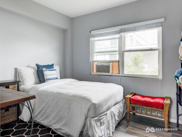 Hamptons Home 1020655