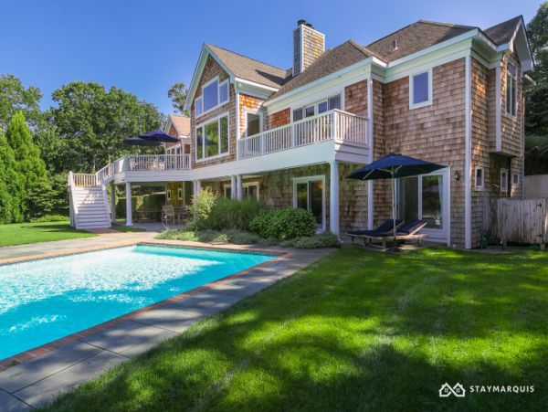Hamptons Home 1020657